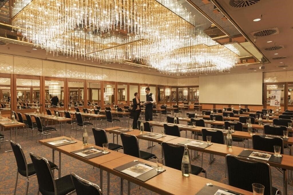Zdjęcie Maritim Hotel Munchen 4*
