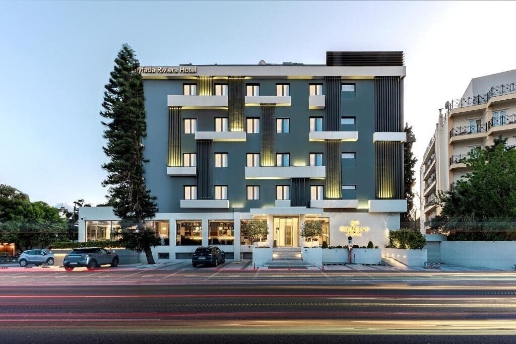 Готель Glyfada Riviera 4*