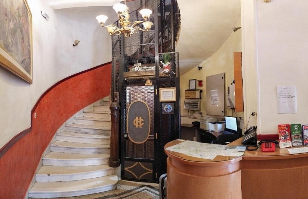Obraz Cecil Hotel 2*