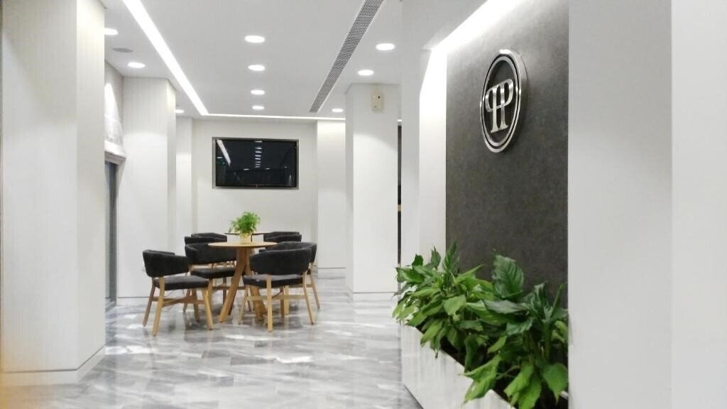 Готель Piraeus Port Hotel 2*