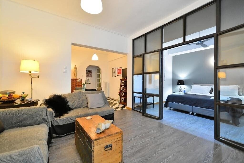 Готель Plaka Elegant Apartment 4*