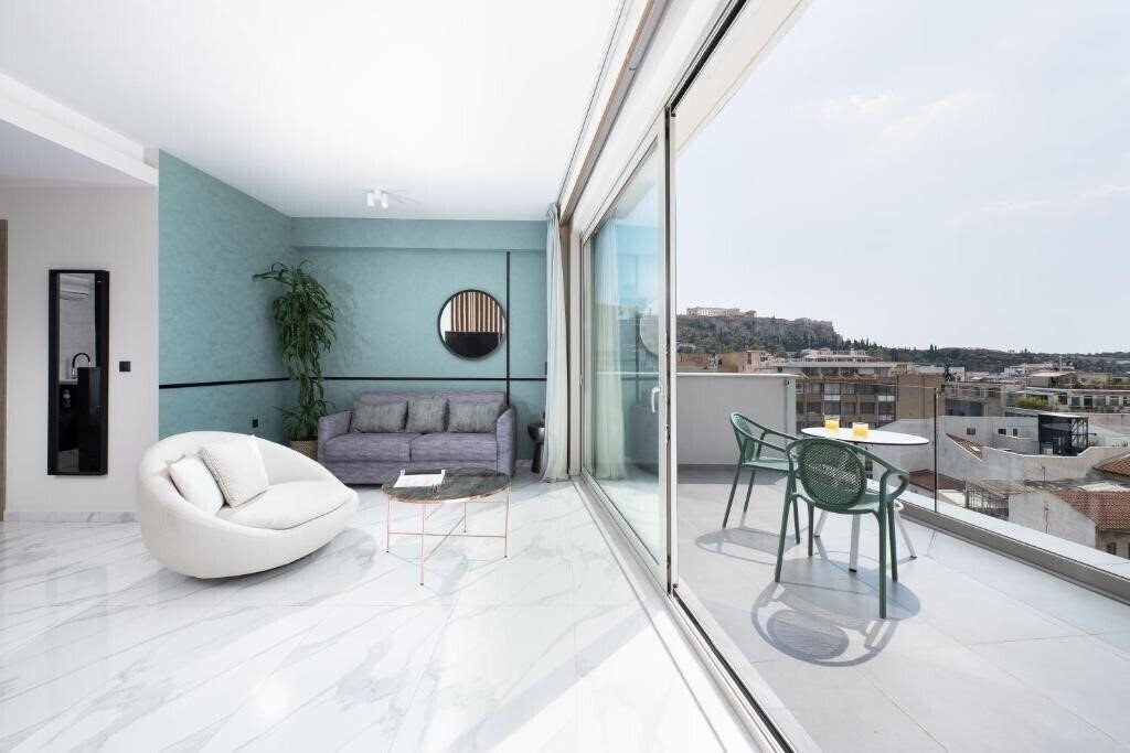 Hotel Enattica Suites 4*