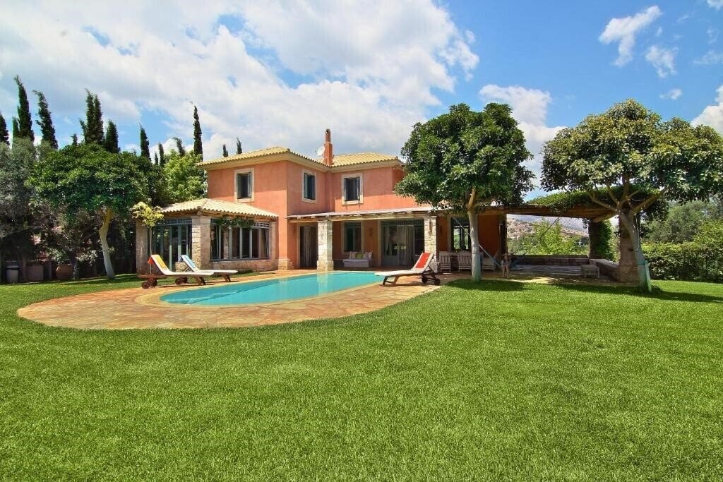 Zdjęcie Vouliagmeni Villa 4*