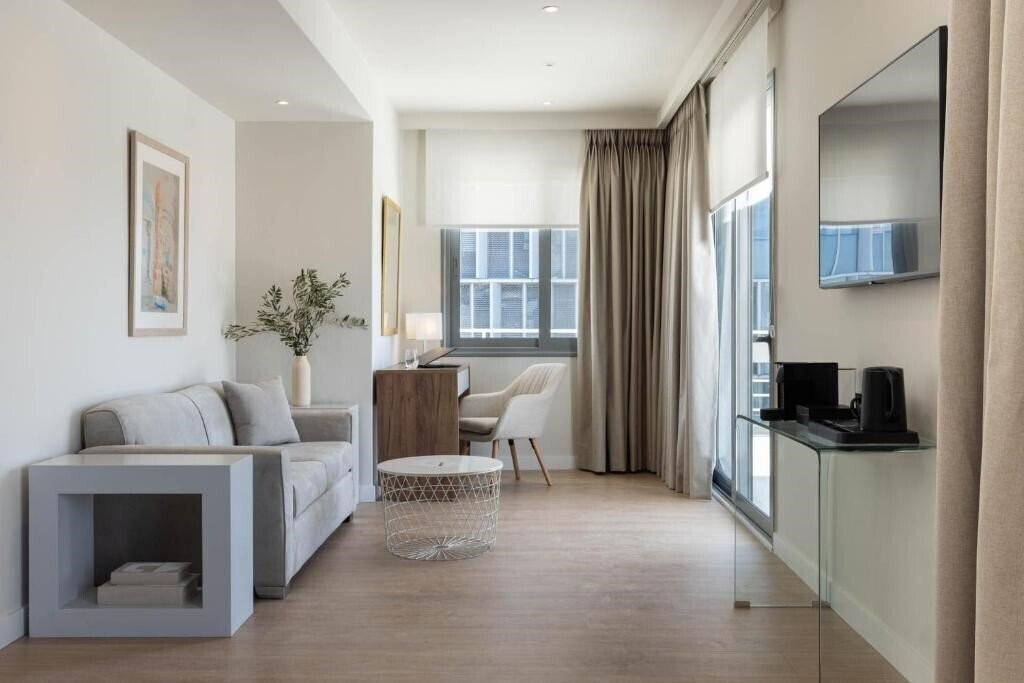 Zdjęcie Port Tower Hotel Piraeus 5*