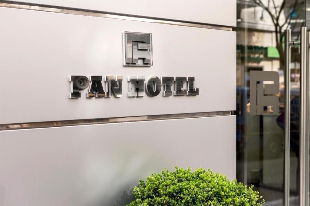 Готель Pan Hotel 3*