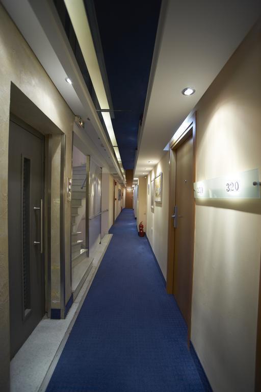 Фото Tropical Hotel Athens 4*