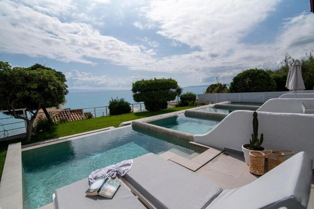 Фотографія White Suites Resort 4*