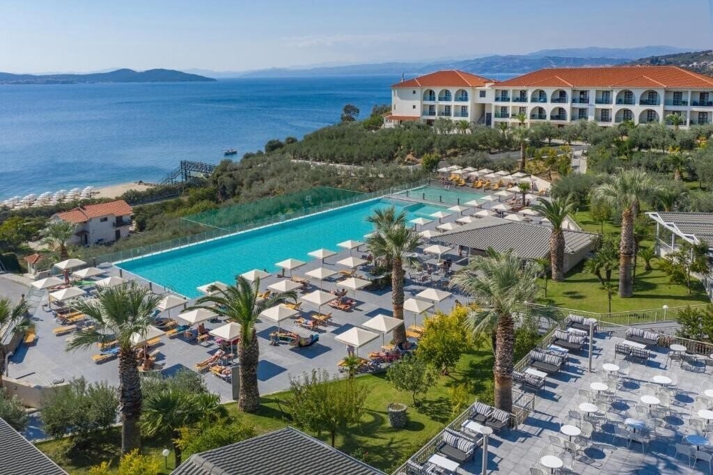 Отель Akrathos Hotel 4*