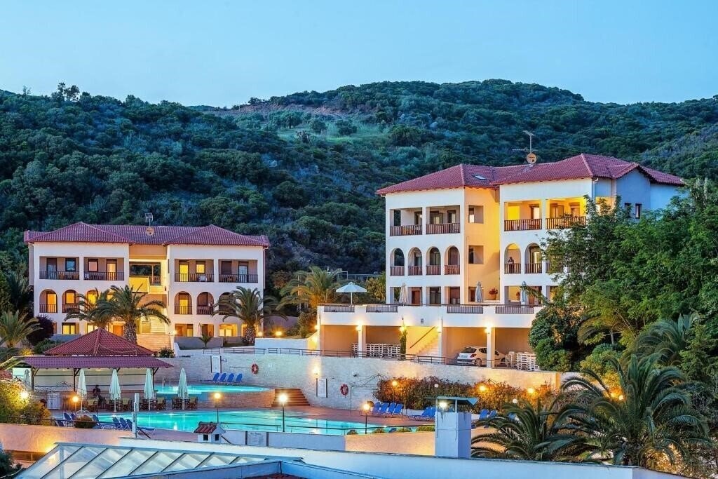 Hotel Xenios Theoxenia 4*
