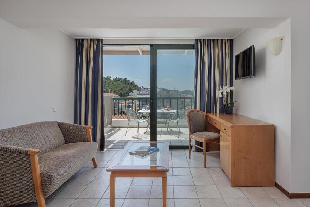 Фотографія Sun Beach Hotel 4*