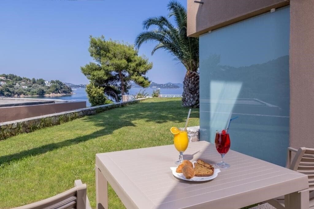 Zdjęcie Cape Kanapitsa Hotel & Suites 2*