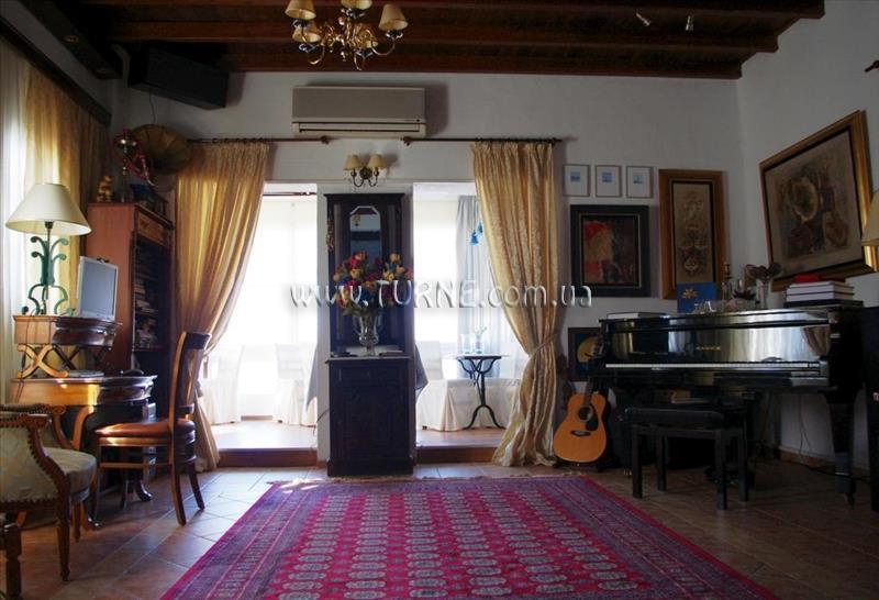 Zdjęcia Kilindra Studios 3*