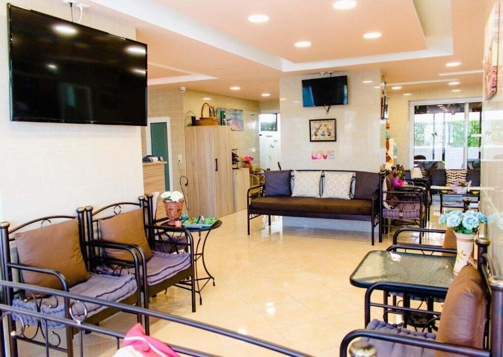 Zdjęcia Nikolakakis Rooms Lavrio 3*