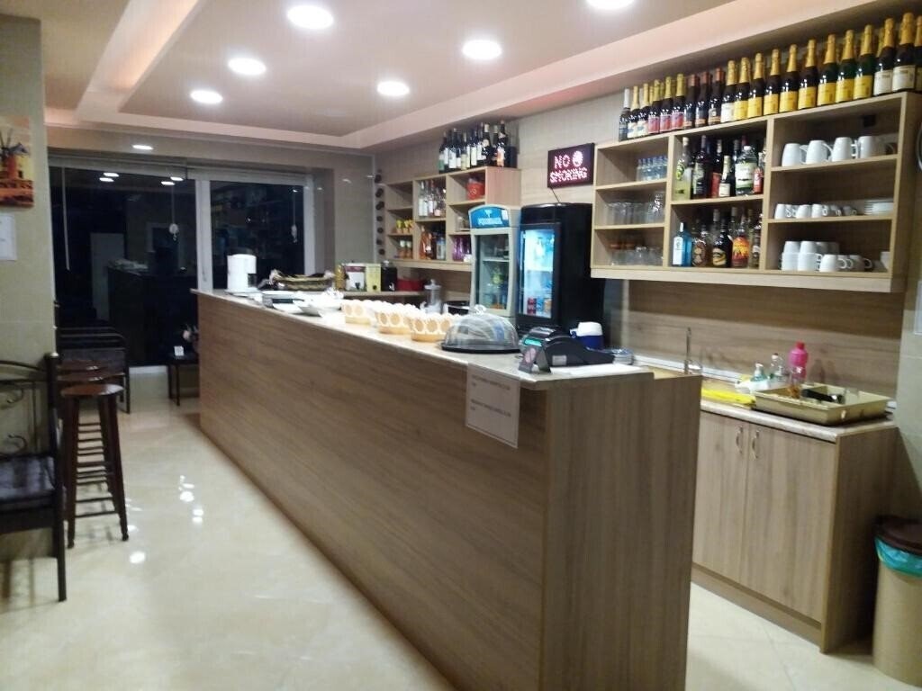Zdjęcie Nikolakakis Rooms Lavrio 3*