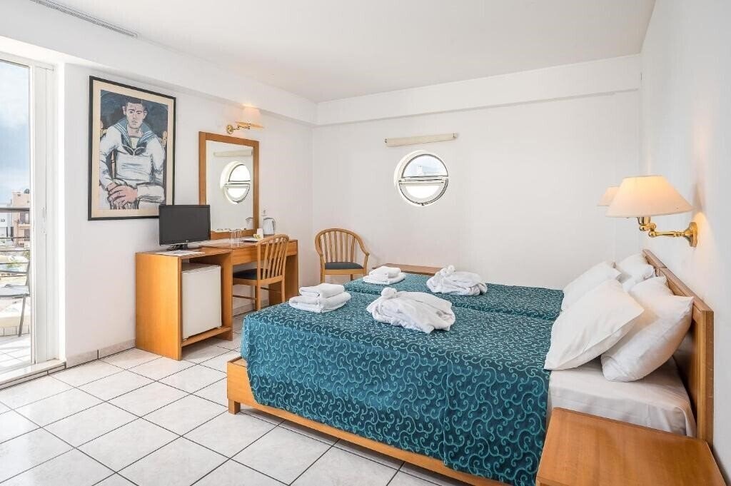 Zdjęcie Heronissos 4*