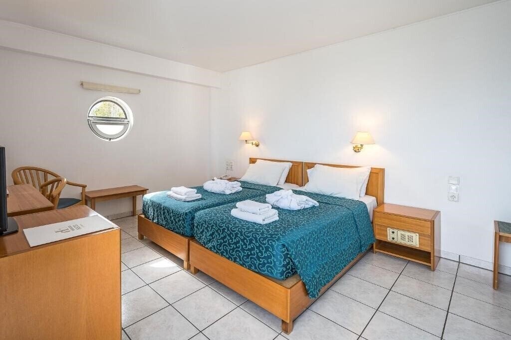 Zdjęcie Heronissos 4*