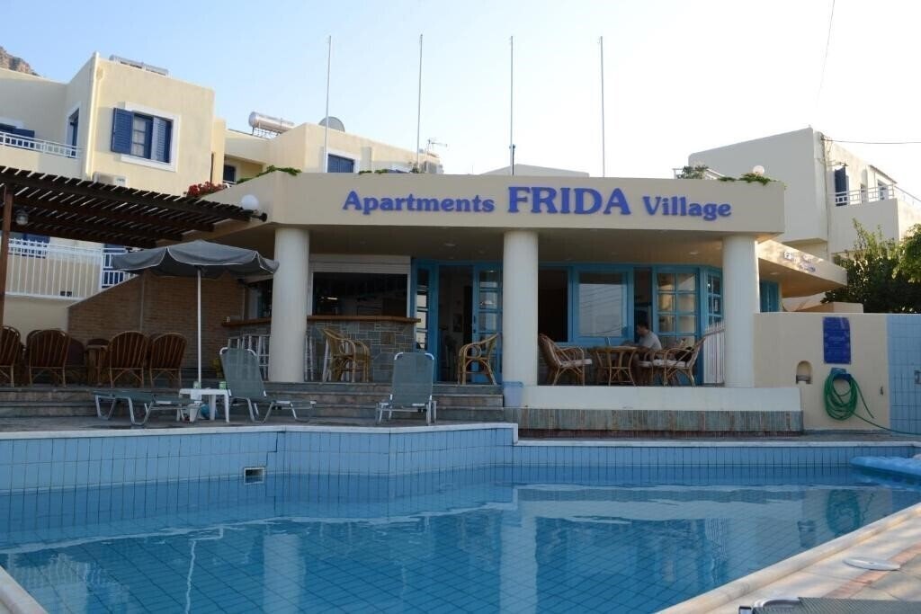 Готель Frida Village Apartments 3*