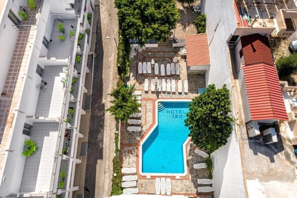 Фото Iro Hotel 2*