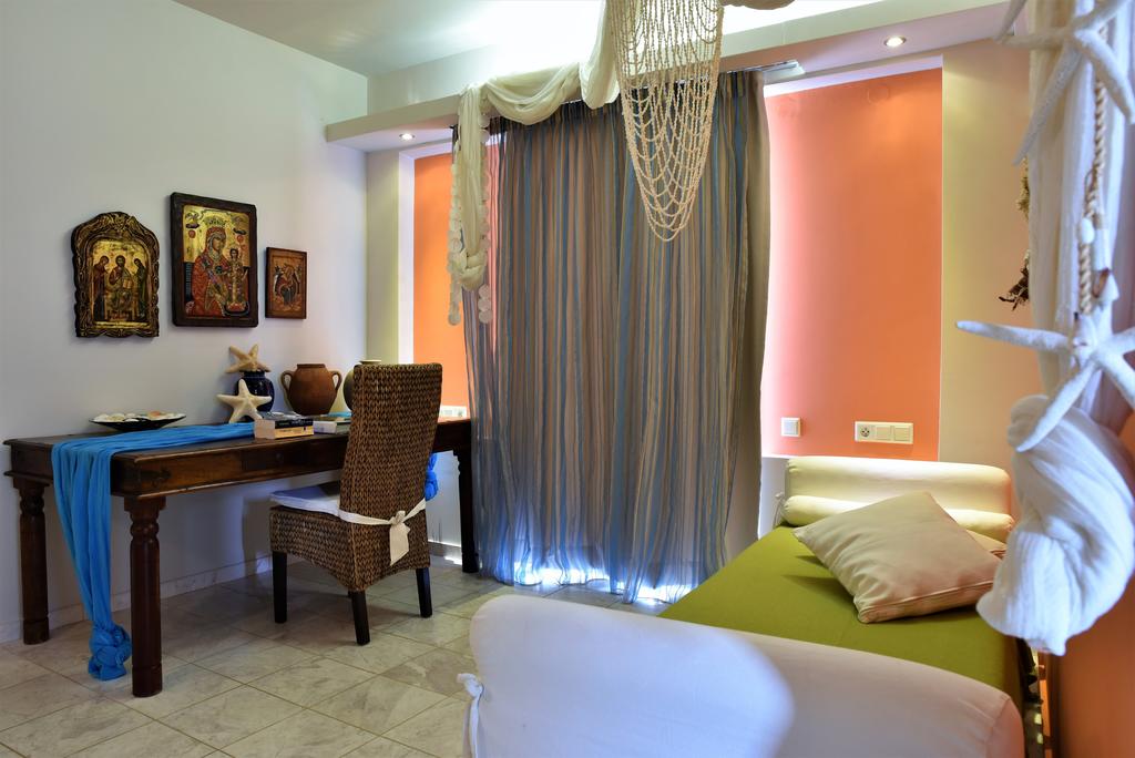 Фото Golden Bay Studios 3*