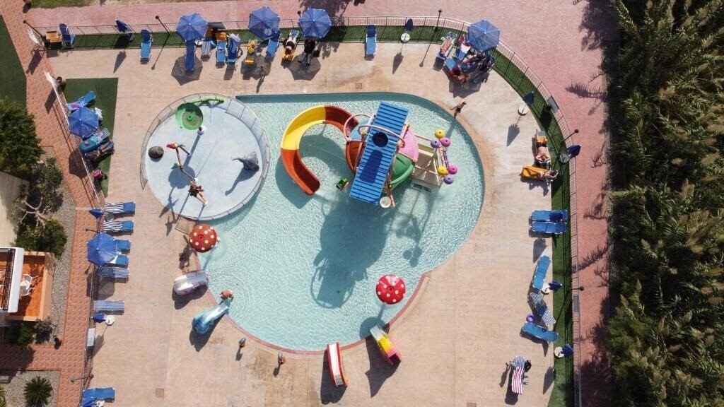 Картинка Chrispy World Hotel & Bungalows 4*