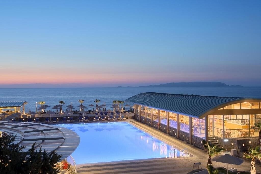 Фотографія Arina Beach 4*