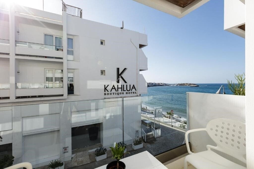 Готель Kahlua Suites 4*