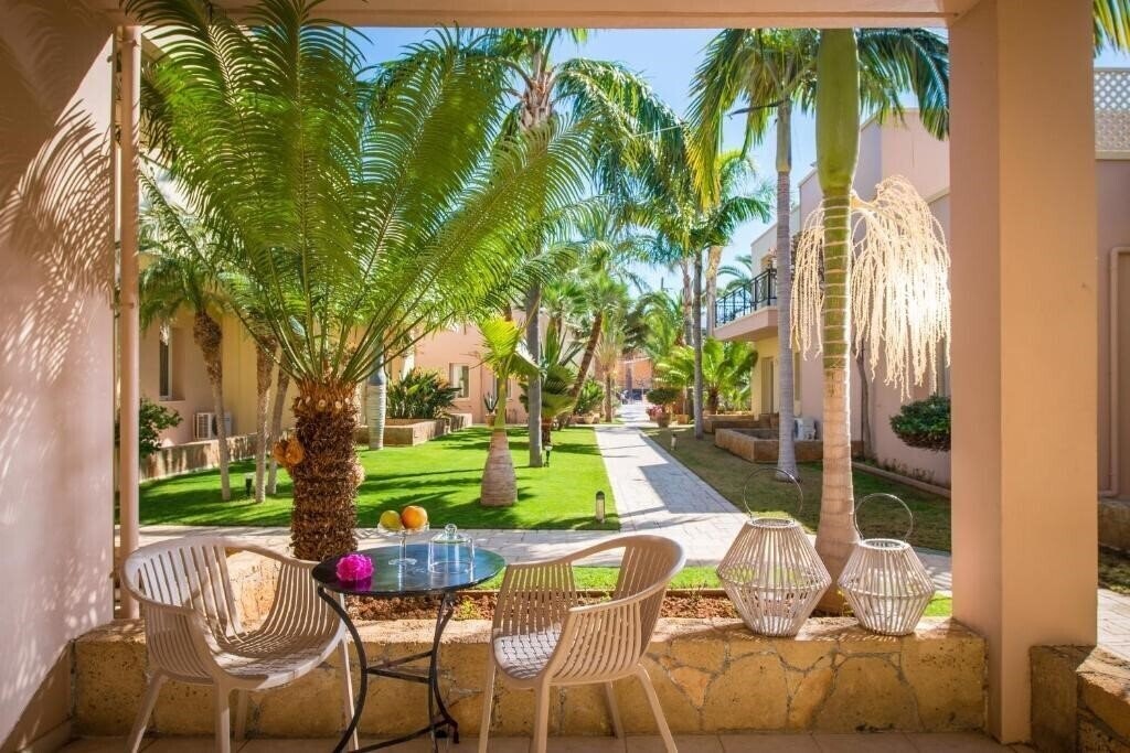 Hotel Danaides Apartments 4*