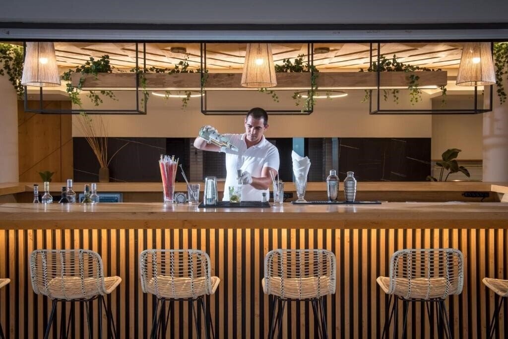 Zdjęcie Malena Hotel & Suites - Adults Only 4*