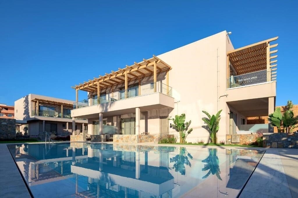 Фотография High Beach White 5*