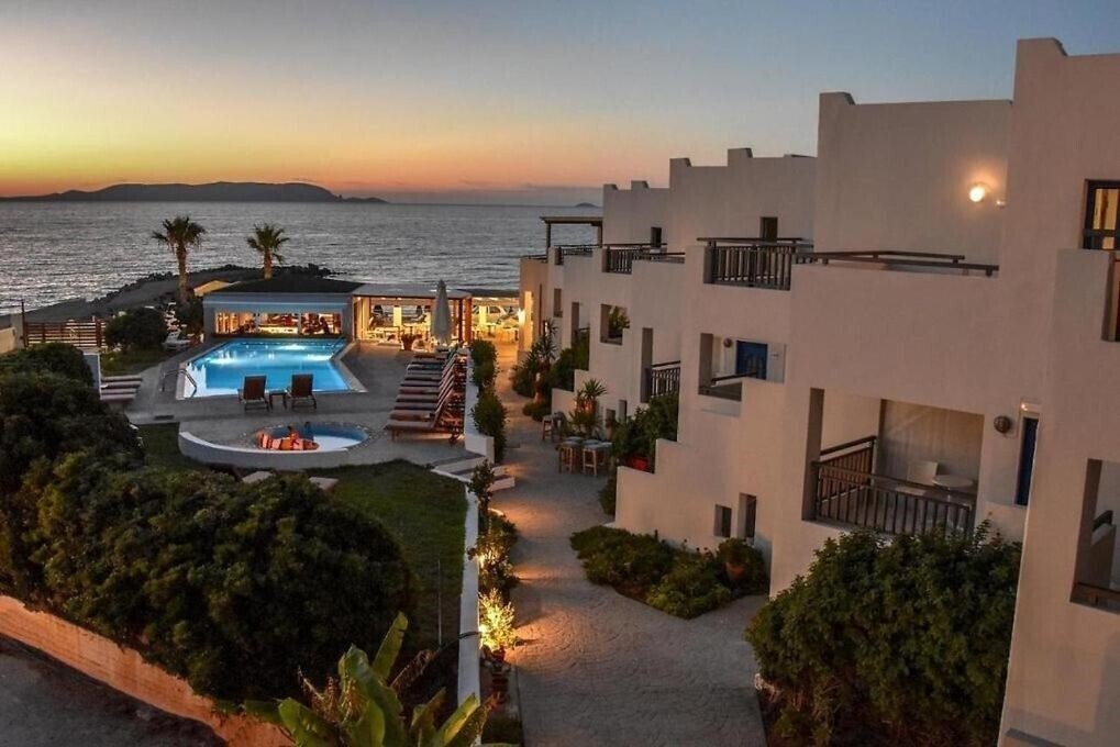 Zdjęcie Yria Beach Hotel 4*