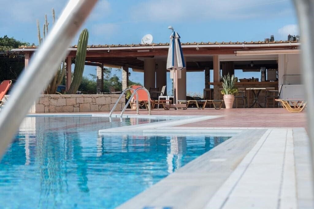 Zdjęcie Sunset Studios & Apartments 4*