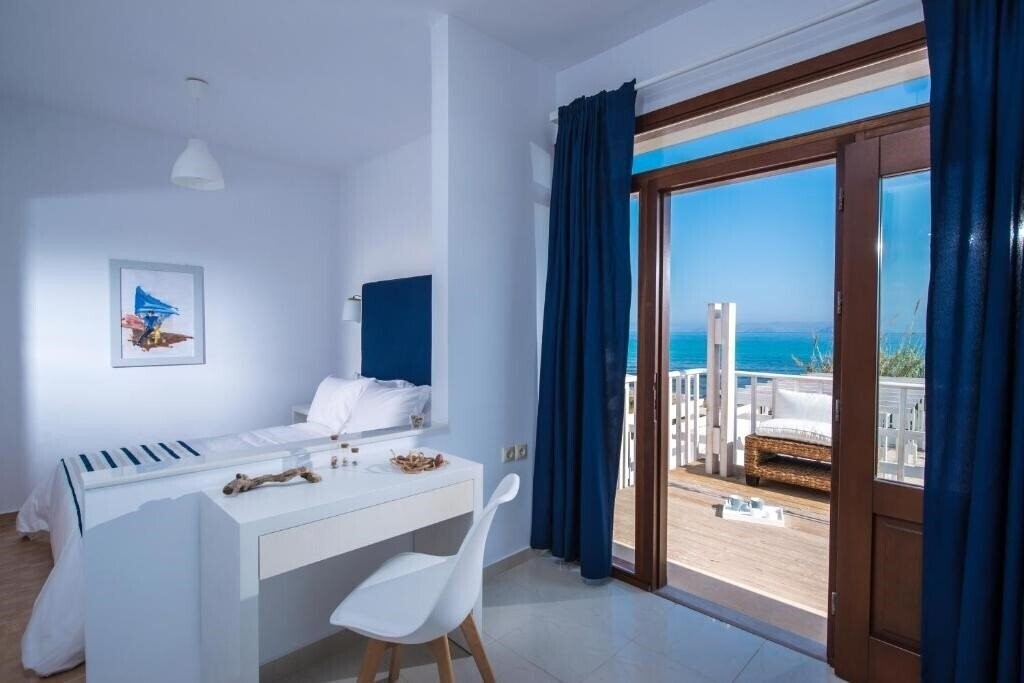 Готель Golden Grain Suites 3*