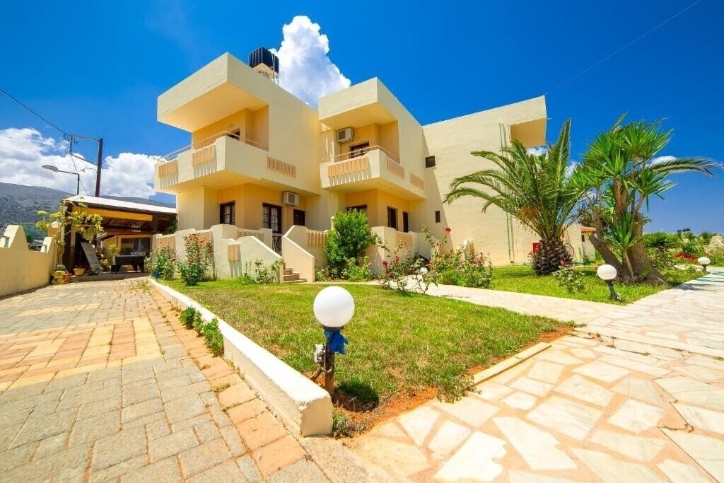 Zdjęcie Villa Diasselo Apartments 3*