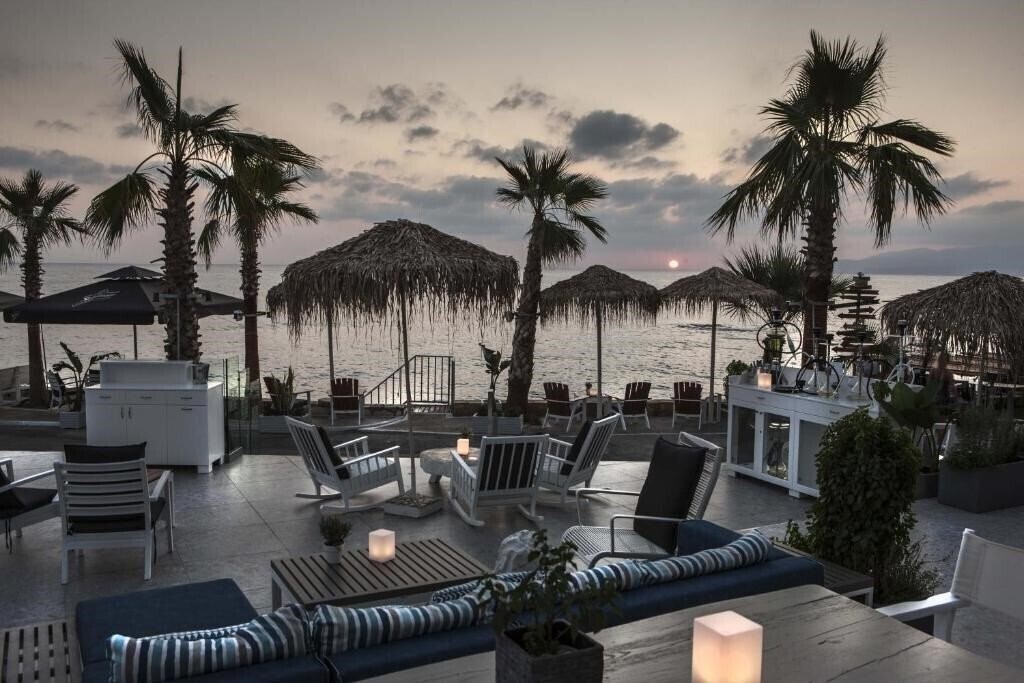 Готель Glaros Royal Beach Hotel 4*