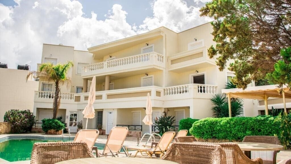 Hotel Villa Aphrodite Apartments & Studios 3*