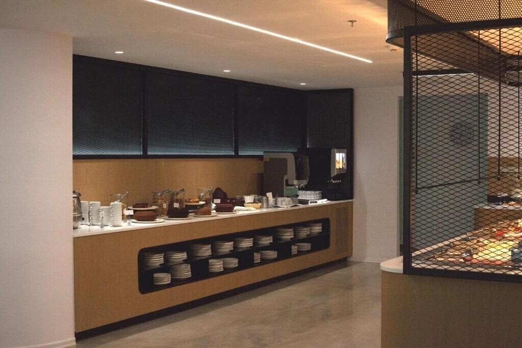 Zdjęcie Capsis Astoria Hotel 4*