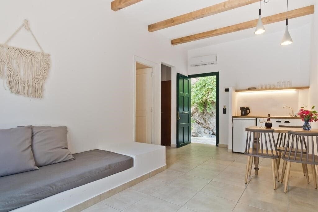 Изображение Kyra Panagia 3*