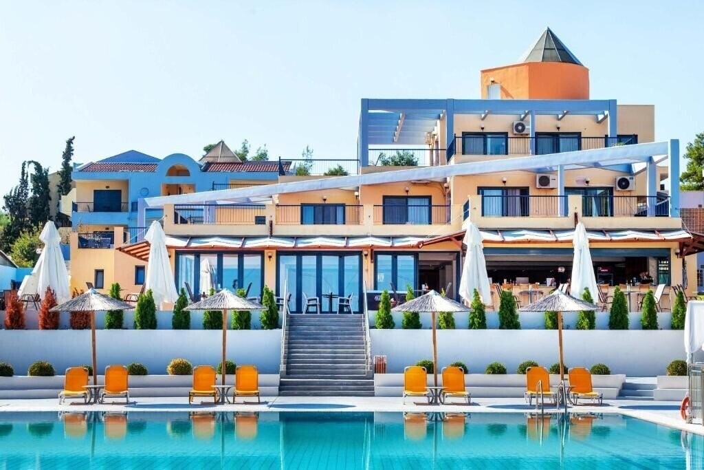 Готель Atrium 3*