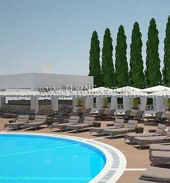 Готель Portes Palace 4*