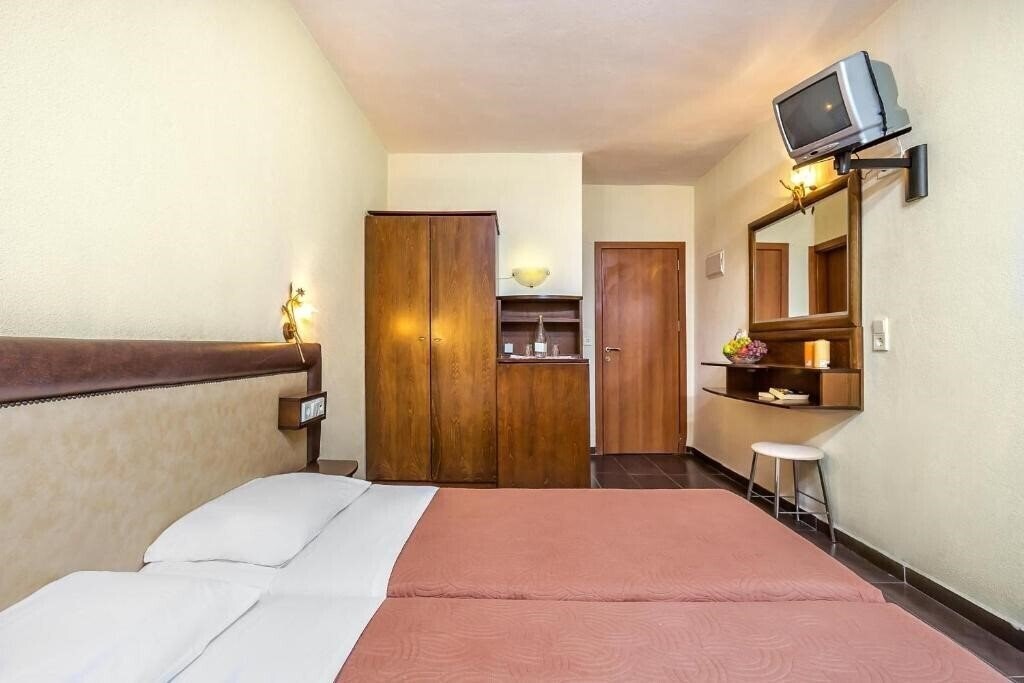 Zdjęcia Elinotel Polis 3*