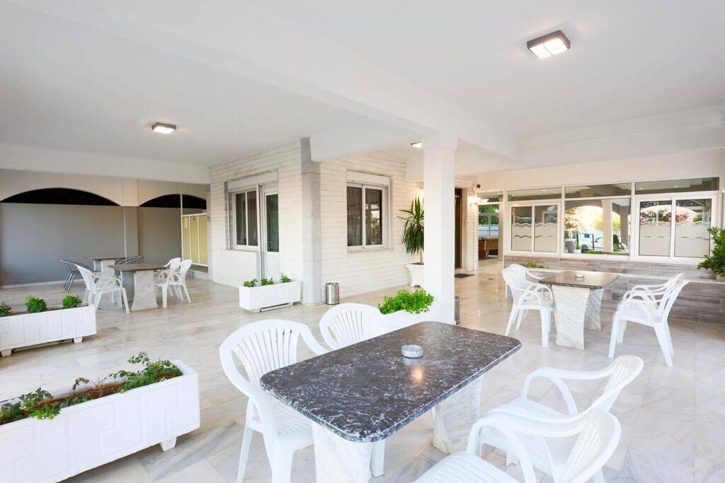 Фотографія Dionisos Apartments 2*