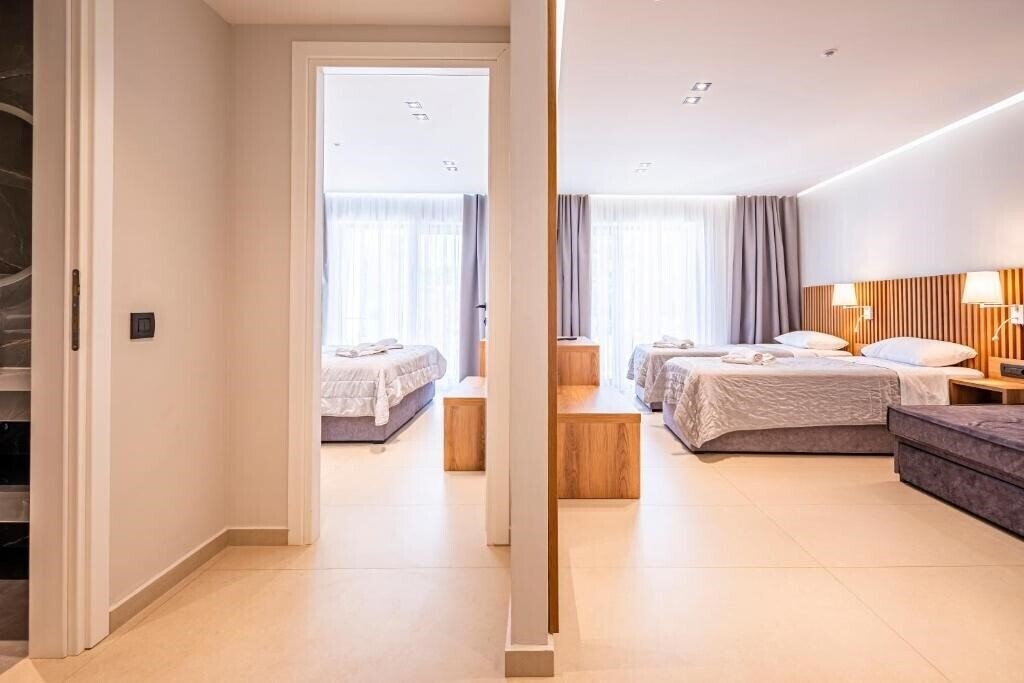 Zdjęcie Chrousso Village Hotel 4*