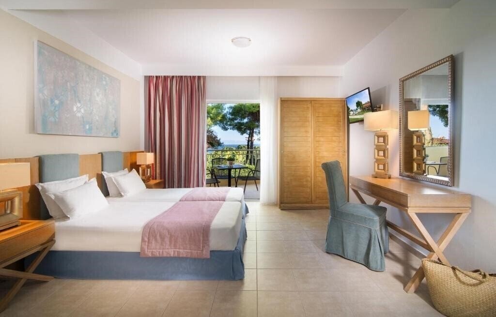 Фото Alkion Hotel 4*