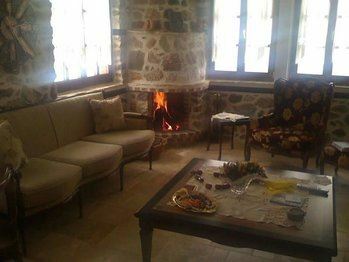 Zdjęcie Petradi Guesthouse 3*