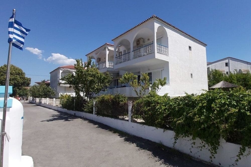 Готель Greek Pride Evlogia Seaside 3*