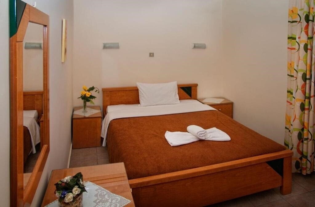 Zdjęcia Nicolas Hotel 1*