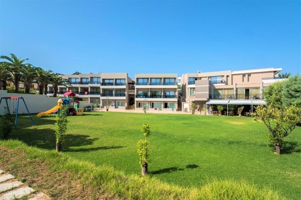 Hotel Atrion Resort Hotel & Apts 3*