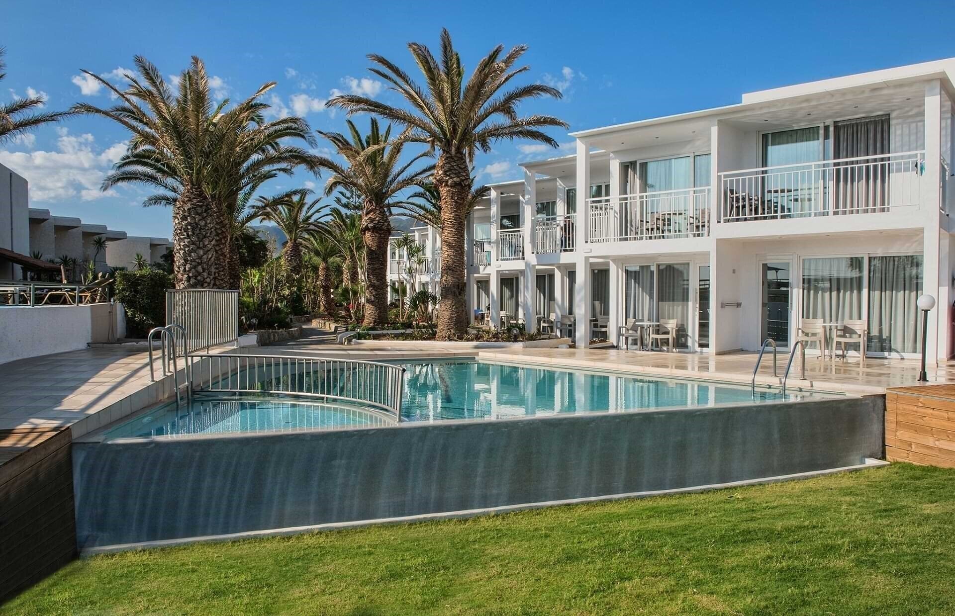 Hotel Happy Days Beach Hotel 4*