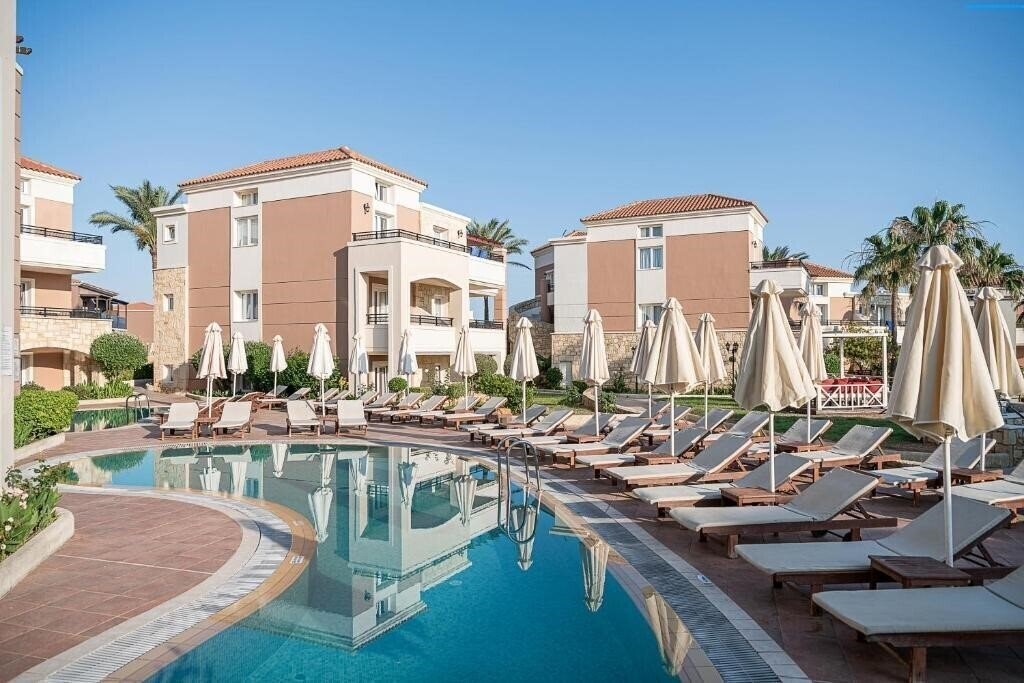 Hotel Atlantica Caldera Beach 4*