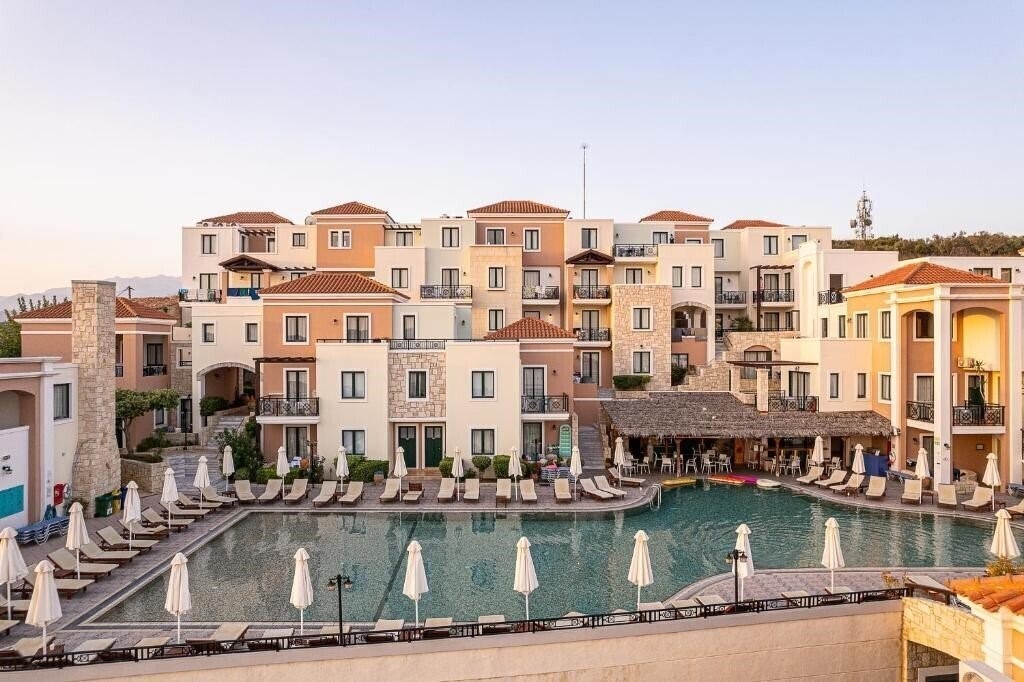 Готель Atlantica Caldera Village 4*